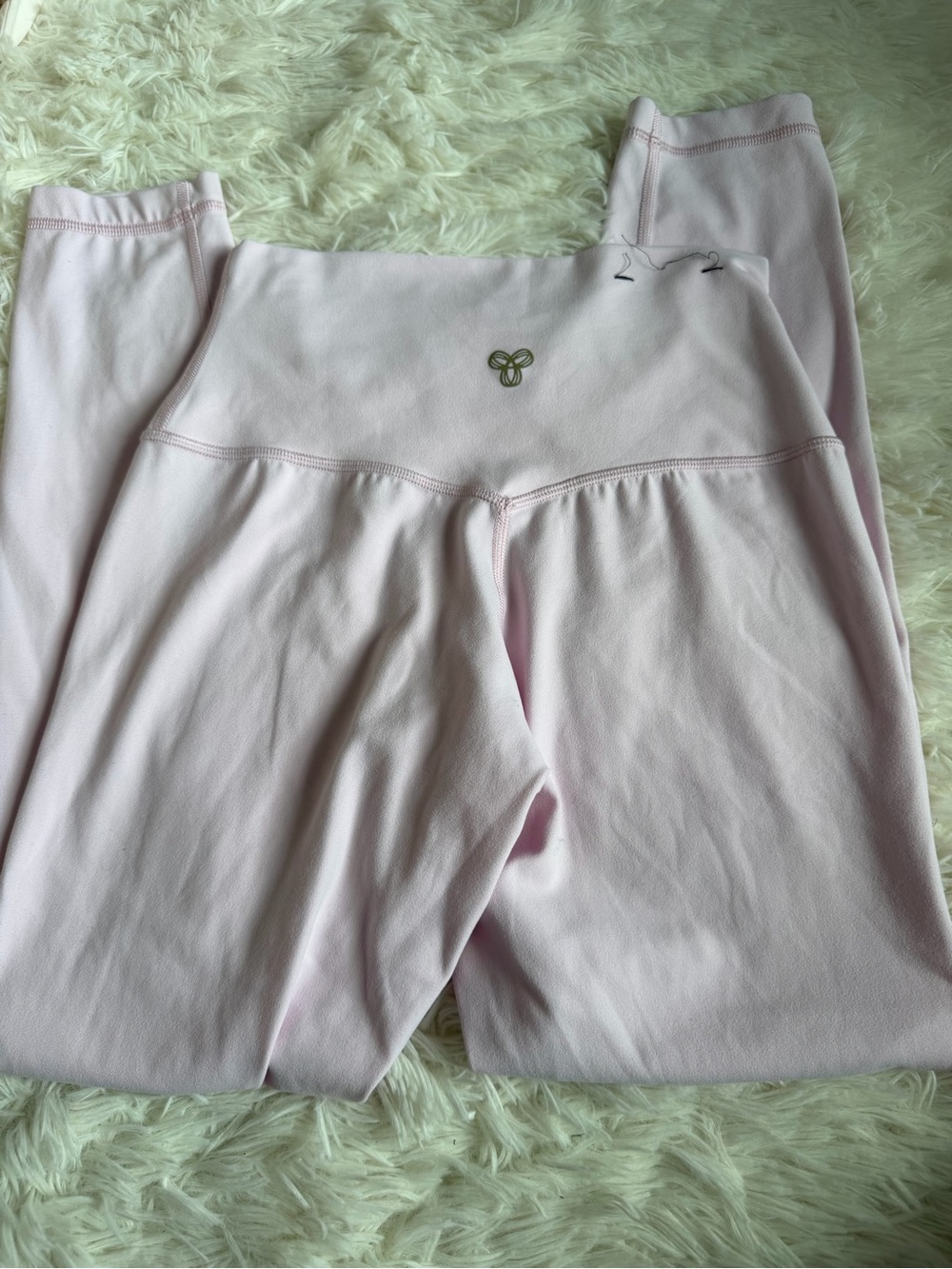 Aritzia Golden BUTTER Cheeky Hi-Rise Legging - Picture 7 of 7